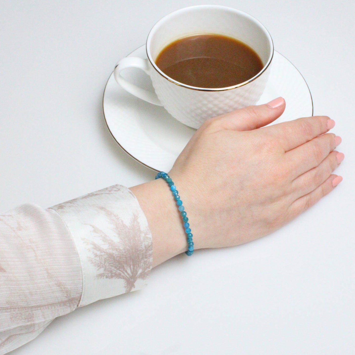 Echtes Apatit Edelstein Armband 4mm facettiert mit Blüte
