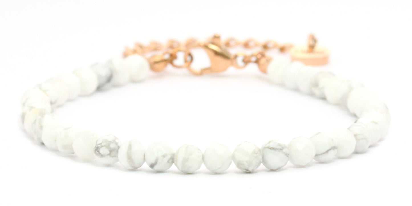 Howlith Edelstein Armband 4mm facettiert - Länge verstellbar 16-21cm
