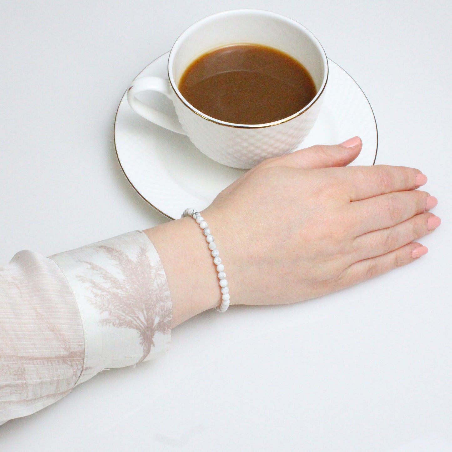 Echtes Howlith Edelstein Armband 4mm facettiert mit Lebensbaum