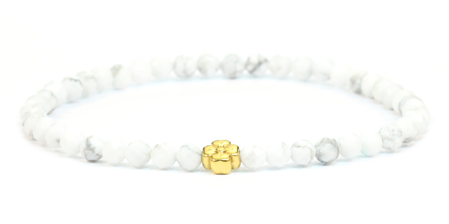 Echtes Howlith Edelstein Armband 4mm facettiert mit Blüte