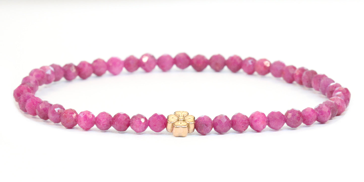 Echtes Rubin Edelstein Armband 4mm facettiert mit Blüte