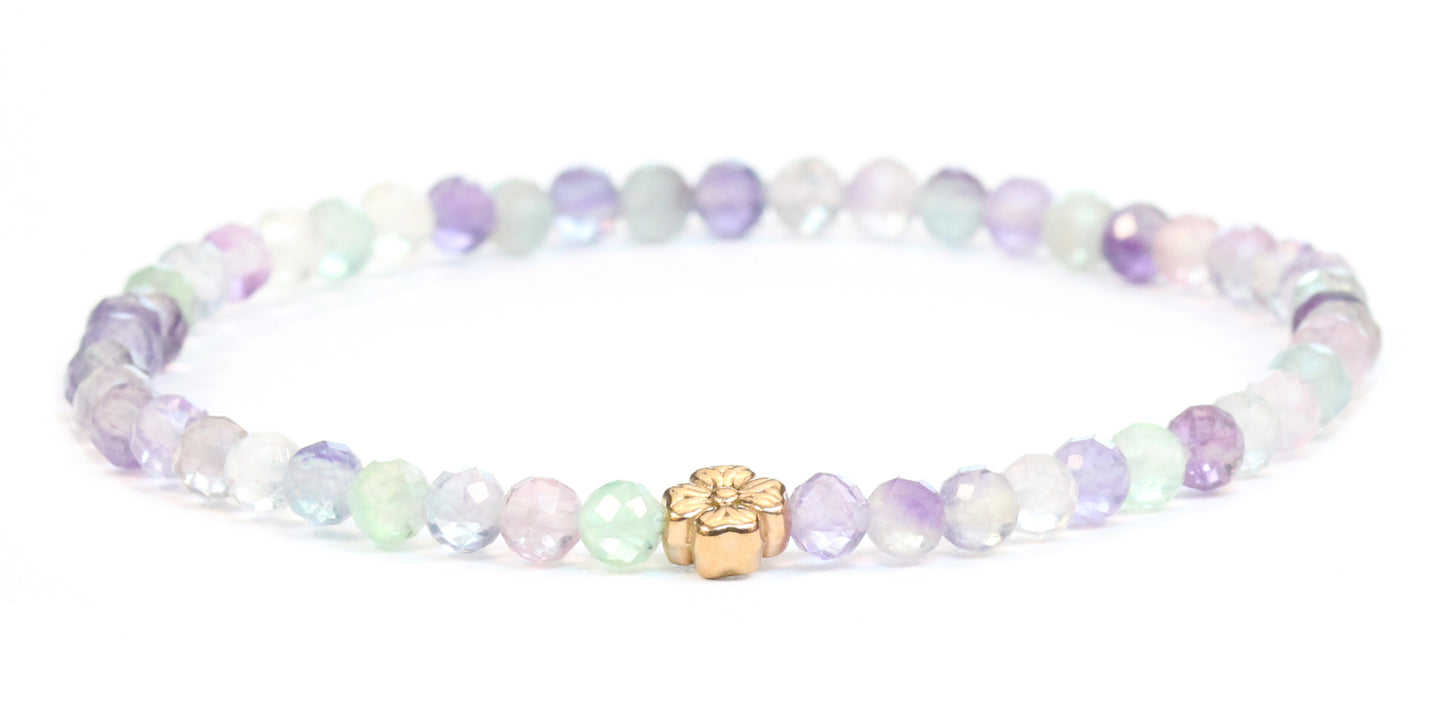 Echtes Regenbogenfluorit Edelstein Armband 4mm facettiert mit Blüte