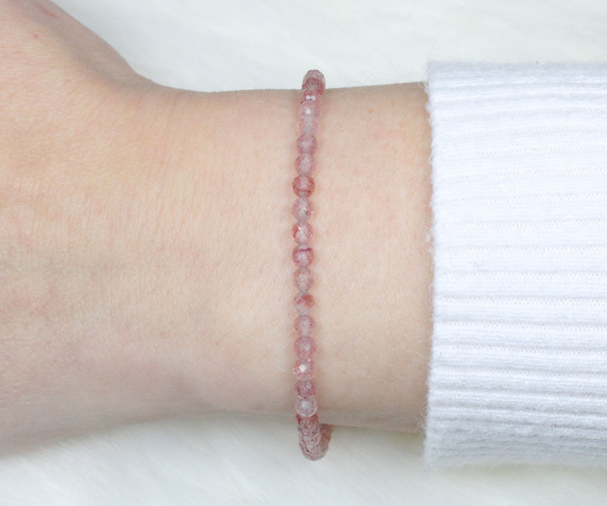 Erdbeerquarz Edelstein Armband 3mm facettiert